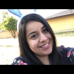 Meet your Posher, Isabel